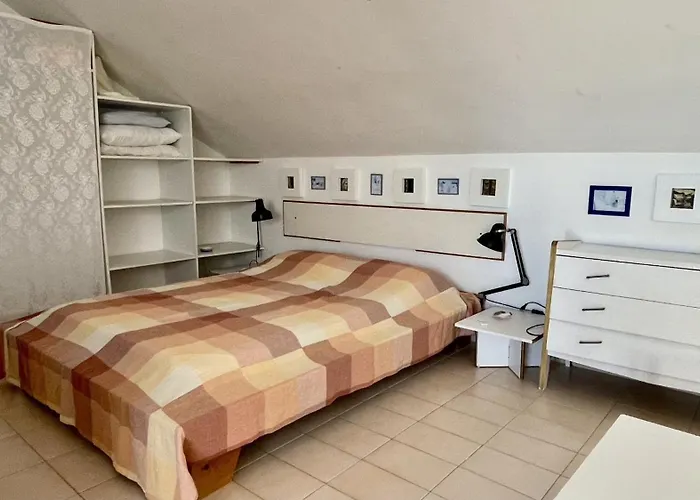 Apartamento Puig Padro 4 2-2 *